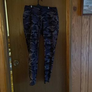 Torrid Camo Leggings Active wear size 2 (2x)